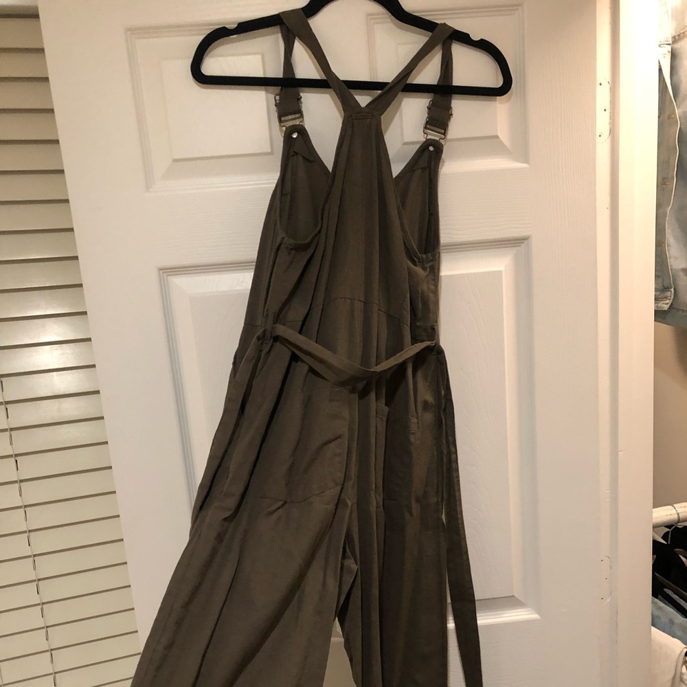 Cropped Olive Jumpsuit with Waist-tie